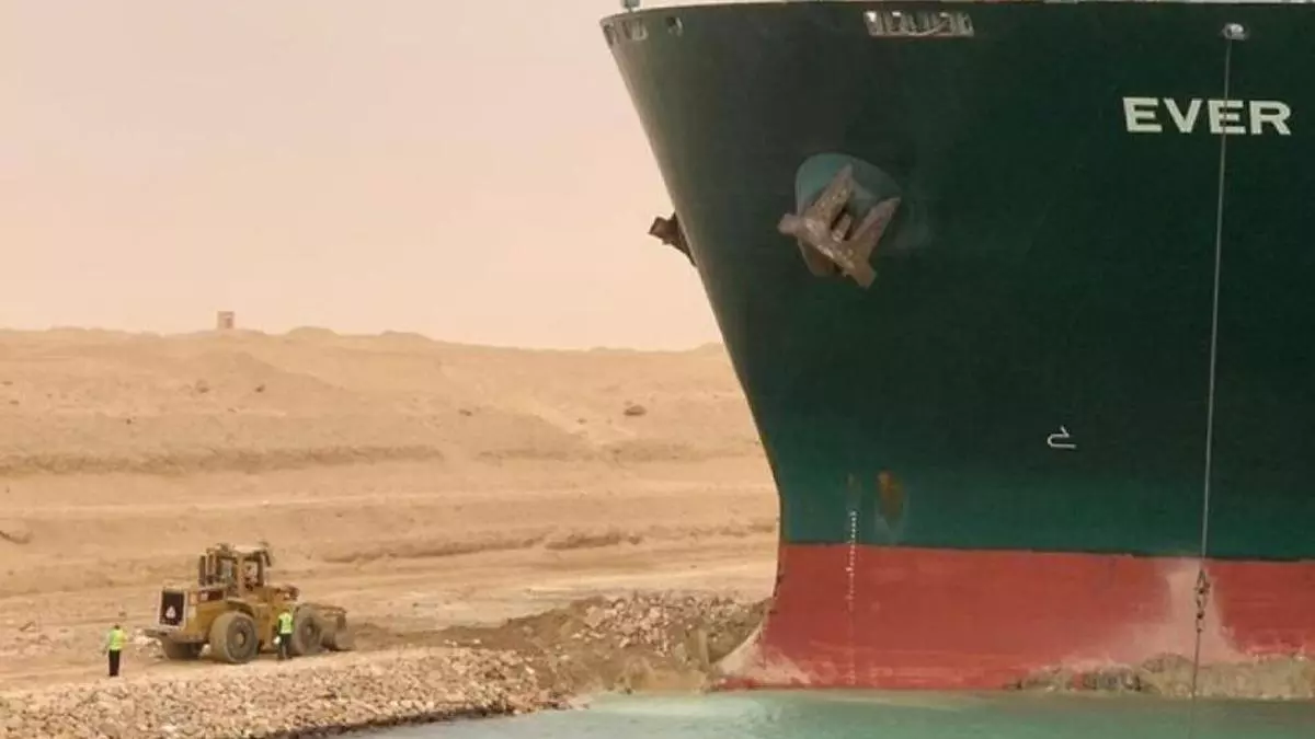 Suez Canal crisis: Containership Ever Given re-floated ...