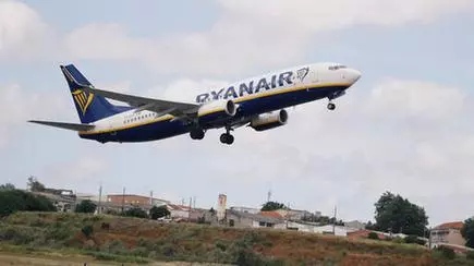 Ryanair Flight Loses Cabin Pressure 33 Hospitalised The Hindu