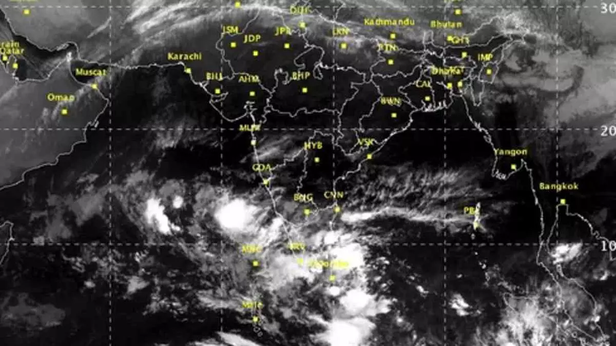 chennai-cloudy-as-heavy-clouds-move-to-south-tamil-nadu-the-hindu