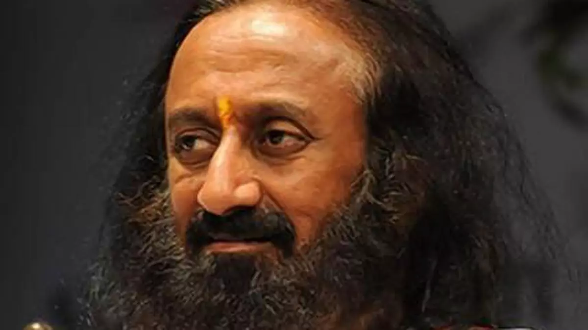 Guru vs guru: Sri Sri Tattva to take on Baba Ramdev’s Patanjali - The Hindu BusinessLine