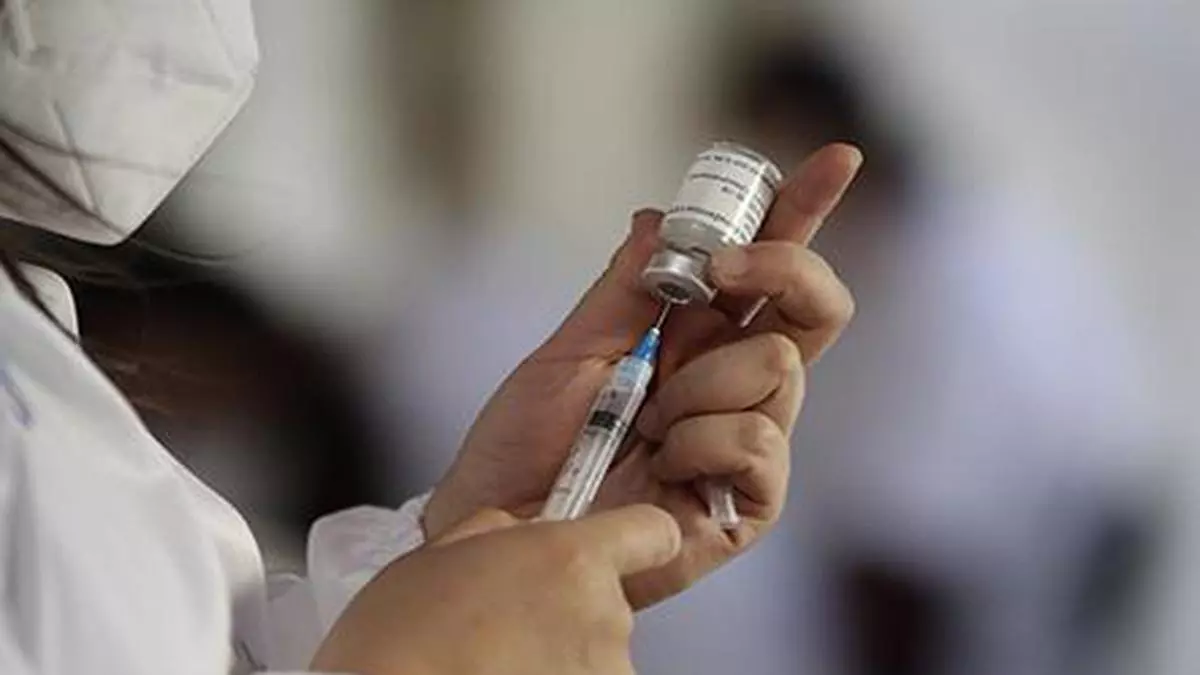 Centre advises 5 poll-bound States to ramp up vaccination, testing for Covid management thumbnail