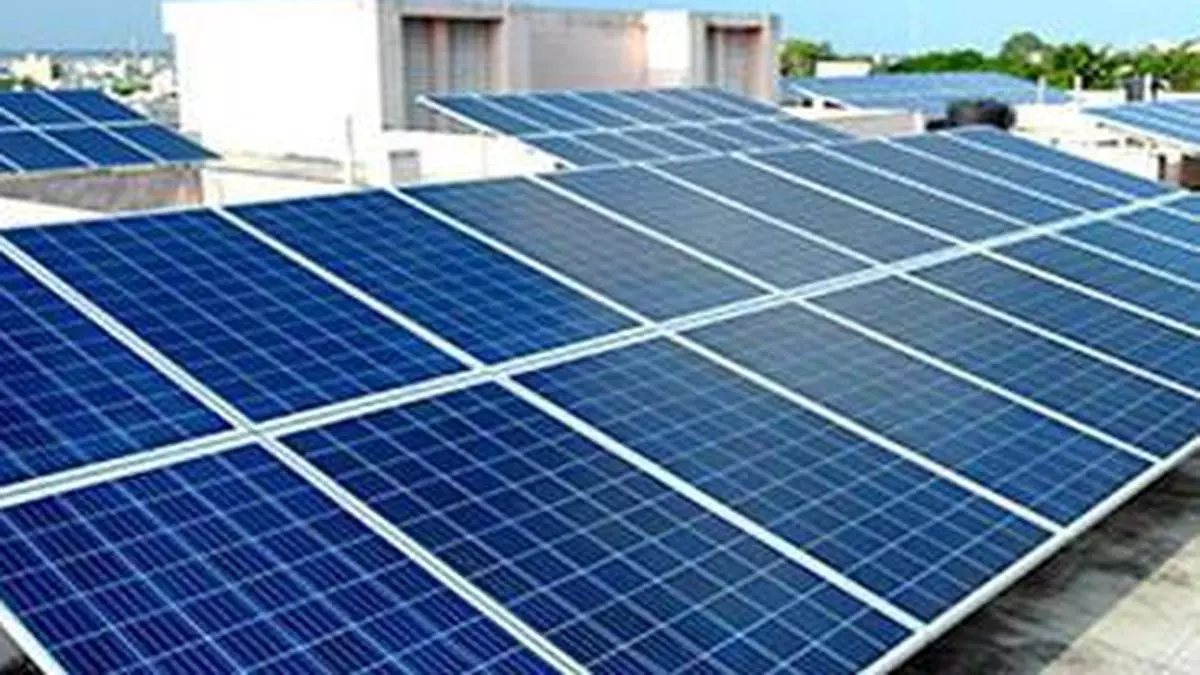 Gujarat tops in domestic solar rooftop installations - The Hindu BusinessLine