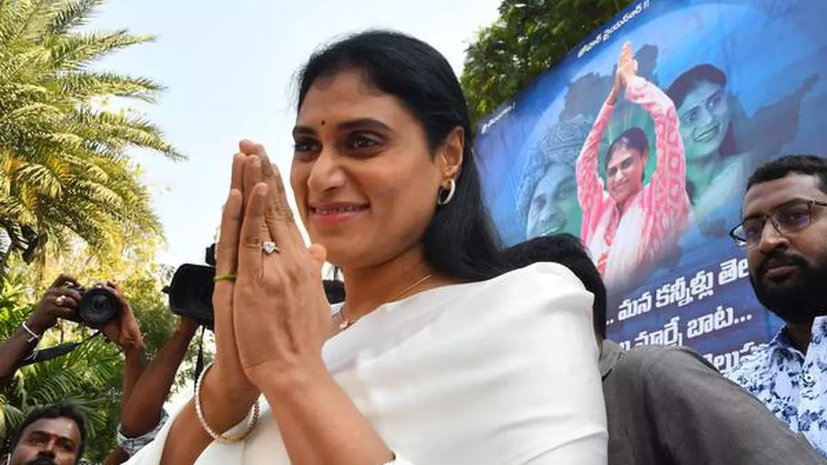 ysr-telangana-party-chief-ys-sharmila-begins-padayatra-from-chevella