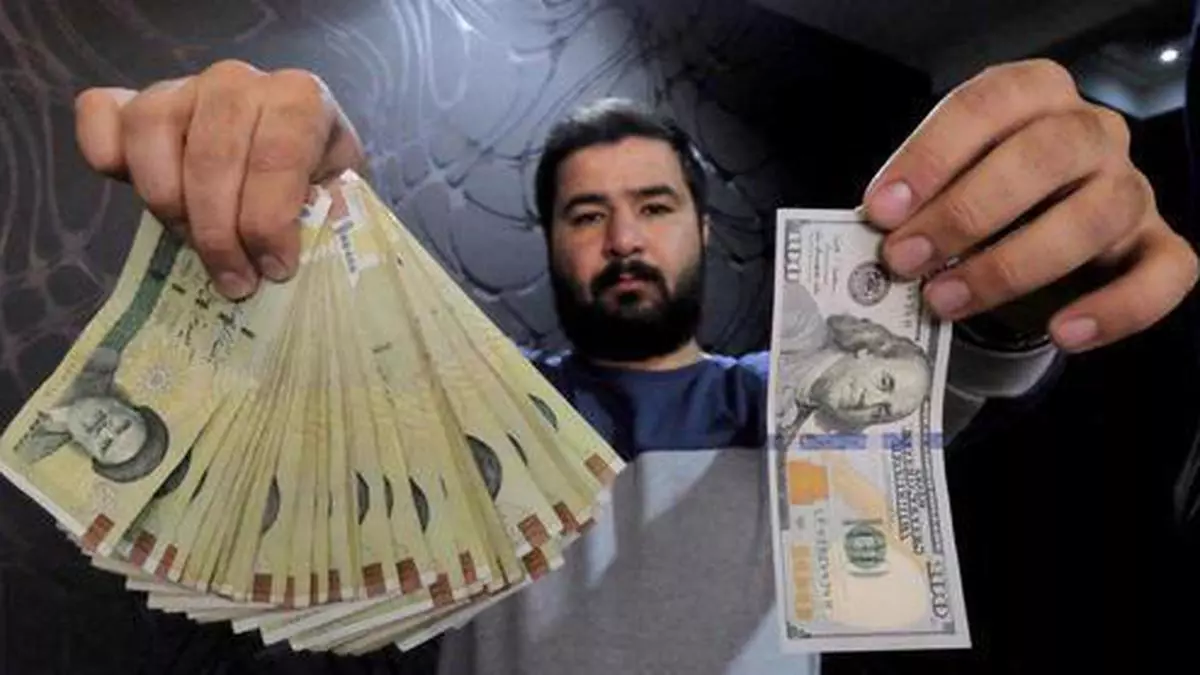 rial iran iranian dollar currency rials bill value reuters hits record low devaluation rattles against halt amid scrambles threat sanctions